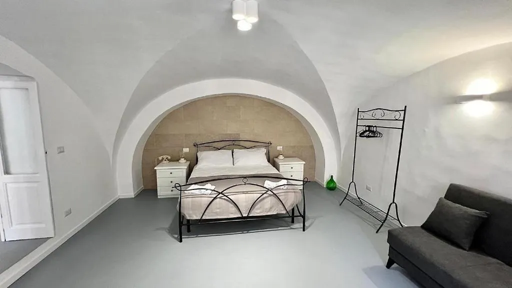 White Dome Retriet Apartment Bari