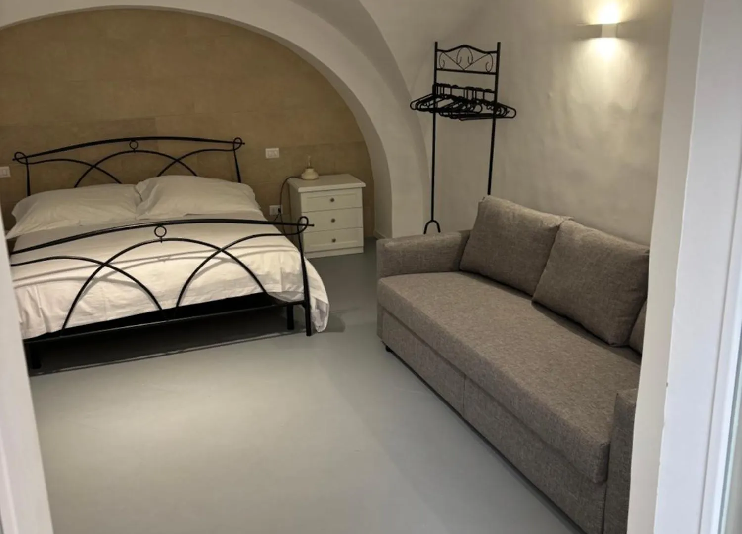 White Dome Retriet Apartment Bari 0*,